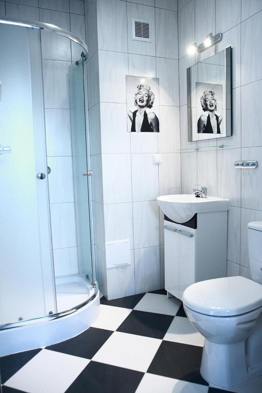 Leo Hostel بوزنان الغرفة الصورة