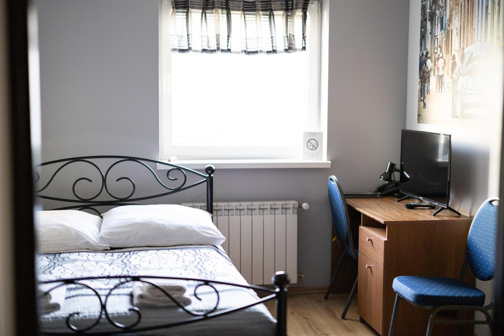 Leo Hostel بوزنان المظهر الخارجي الصورة